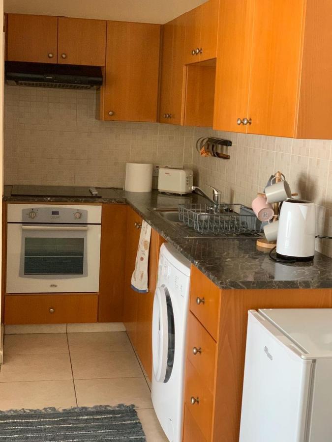 Ferienwohnung Sabine - Finikoudes 102 Larnaka Exterior foto