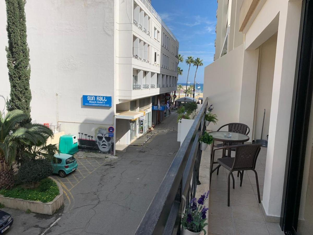 Ferienwohnung Sabine - Finikoudes 102 Larnaka Exterior foto