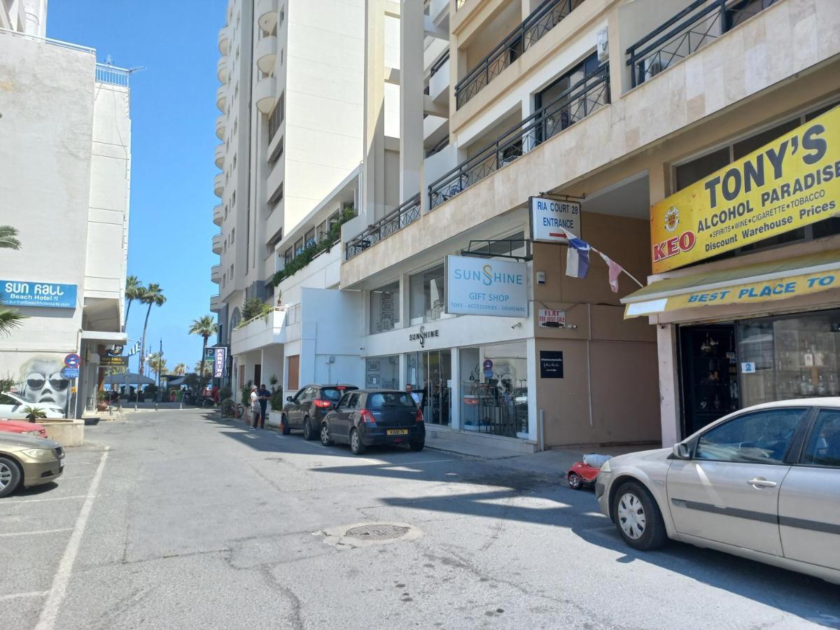 Ferienwohnung Sabine - Finikoudes 102 Larnaka Exterior foto